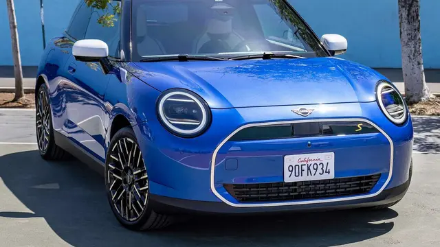 Generasi Terbaru Mini Electric Mulai Terkuak, Tampangnya Makin Futuristik